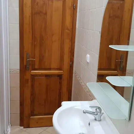 Spacious In The City Center Of شقة *